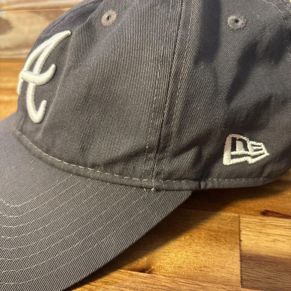 Atlanta Braves Hat Cap Fitted Size Med GRAY New Era 49forty Baseball
